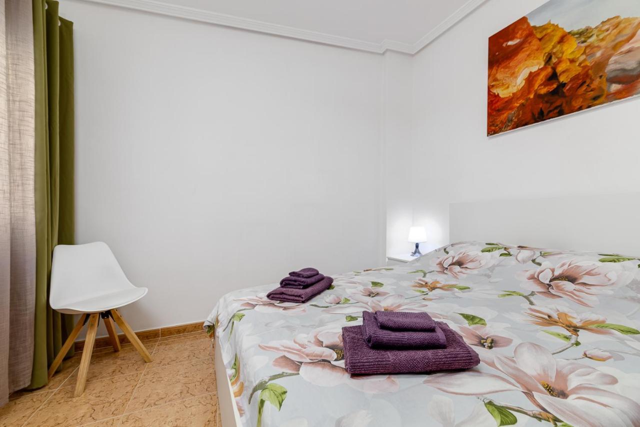Ferienwohnung Penthouse Corbeta Sun Torrevieja Exterior foto