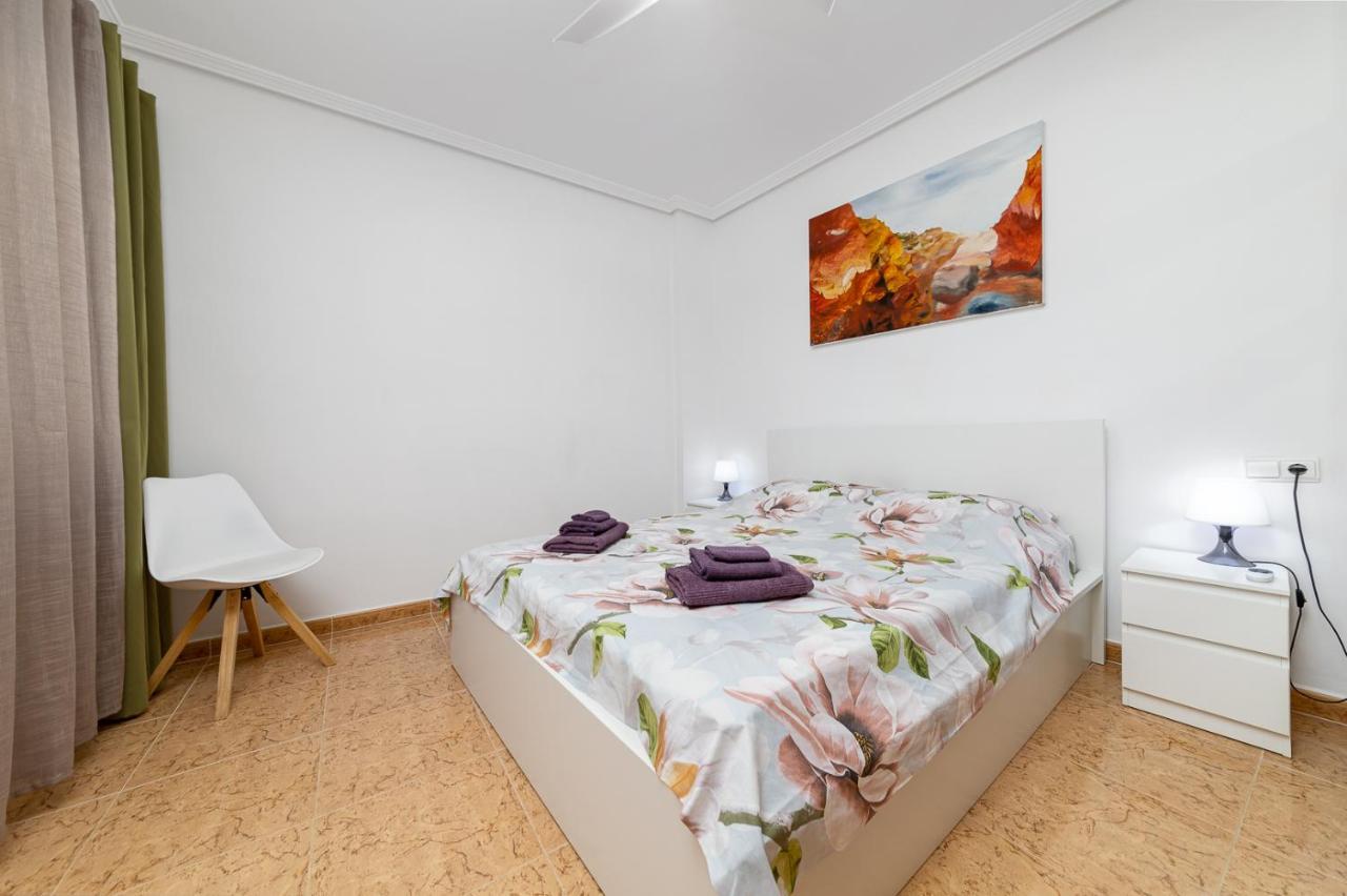 Ferienwohnung Penthouse Corbeta Sun Torrevieja Exterior foto